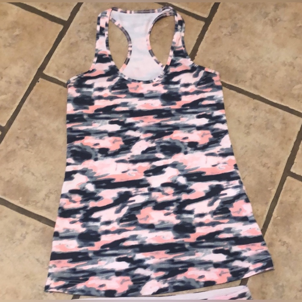 Lululemon tank top